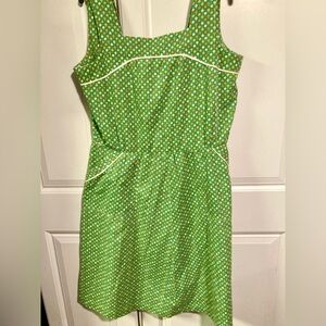 Vintage Handmade (no tags) Floral Green Dress w/pockets (large)